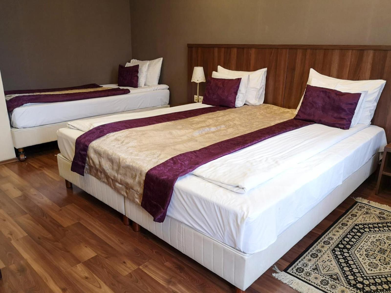 Gold Szálloda 4*